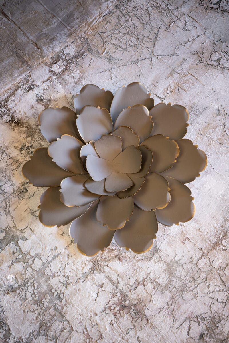 Erdas Grey iron wall panel in flower shape PTMD - Afbeelding 2