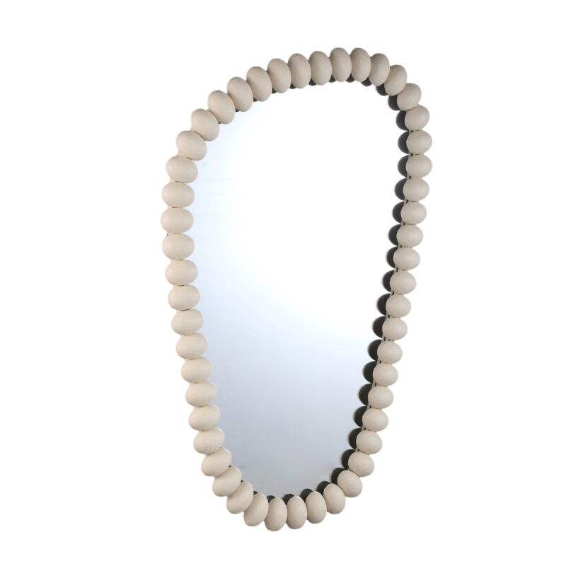 Danae Green cream organic shaped dotted mirror L - Afbeelding 3