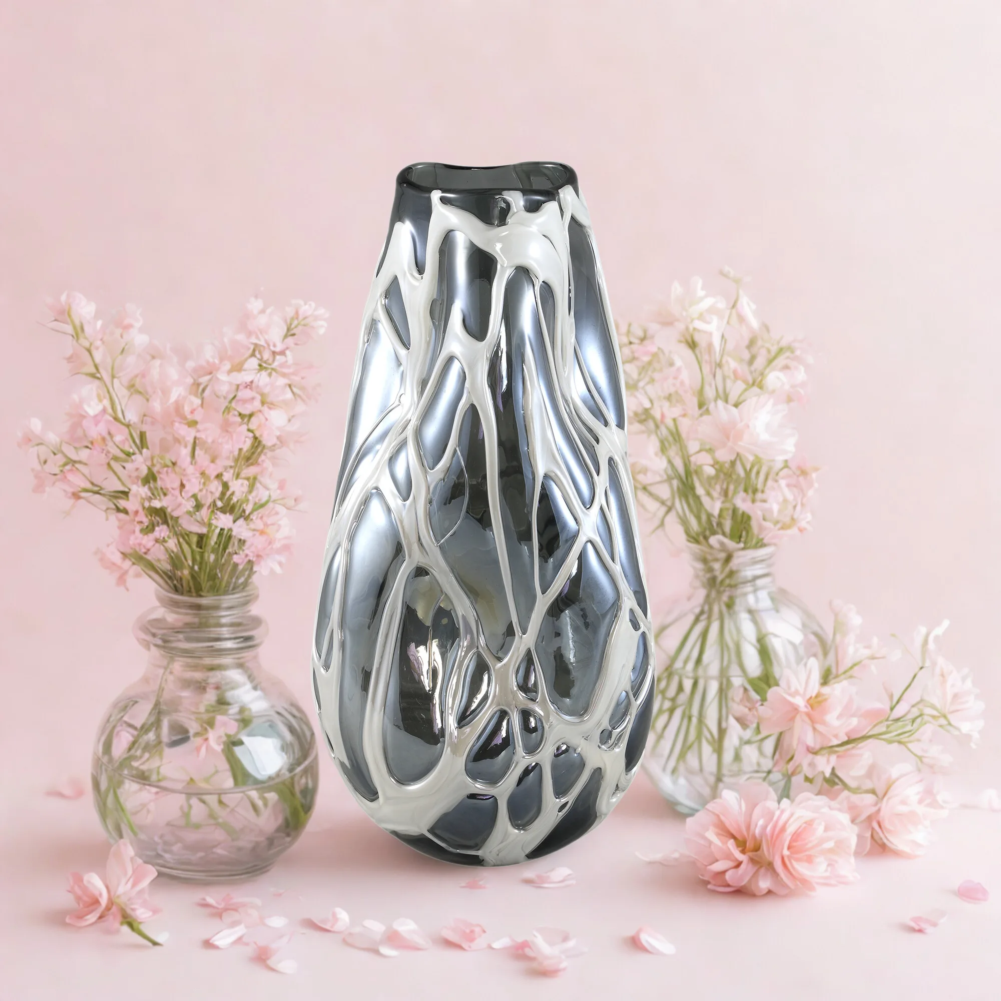 Conck Grey solid glass vaas white 16x16x36 cm