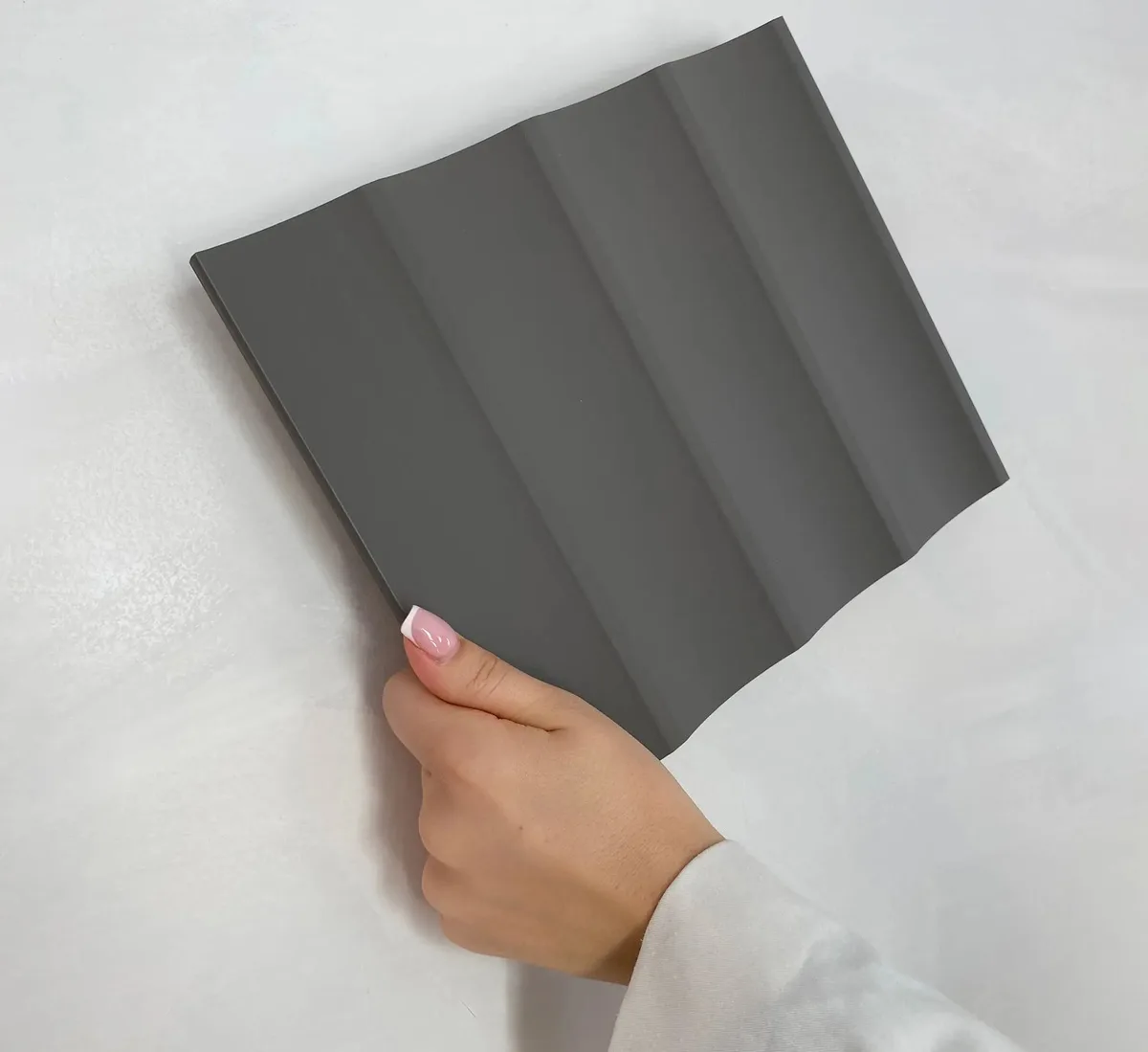 Lamelio kunststof wandpanelen Velutto Misty Grey 270x25 cm - Afbeelding 3