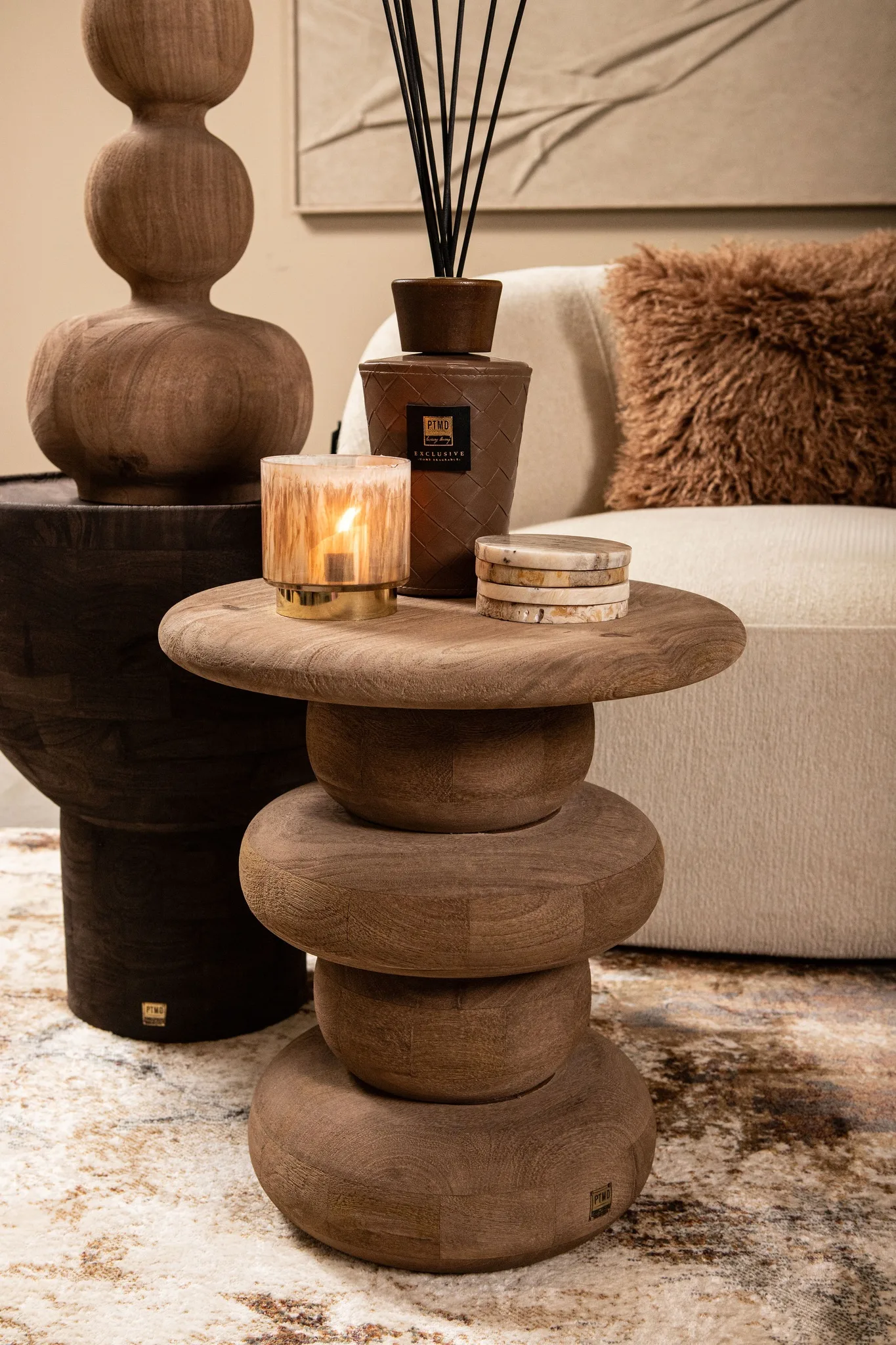 PTMD Keven Natural mango wood ribbed sid table 40x40x44 cm