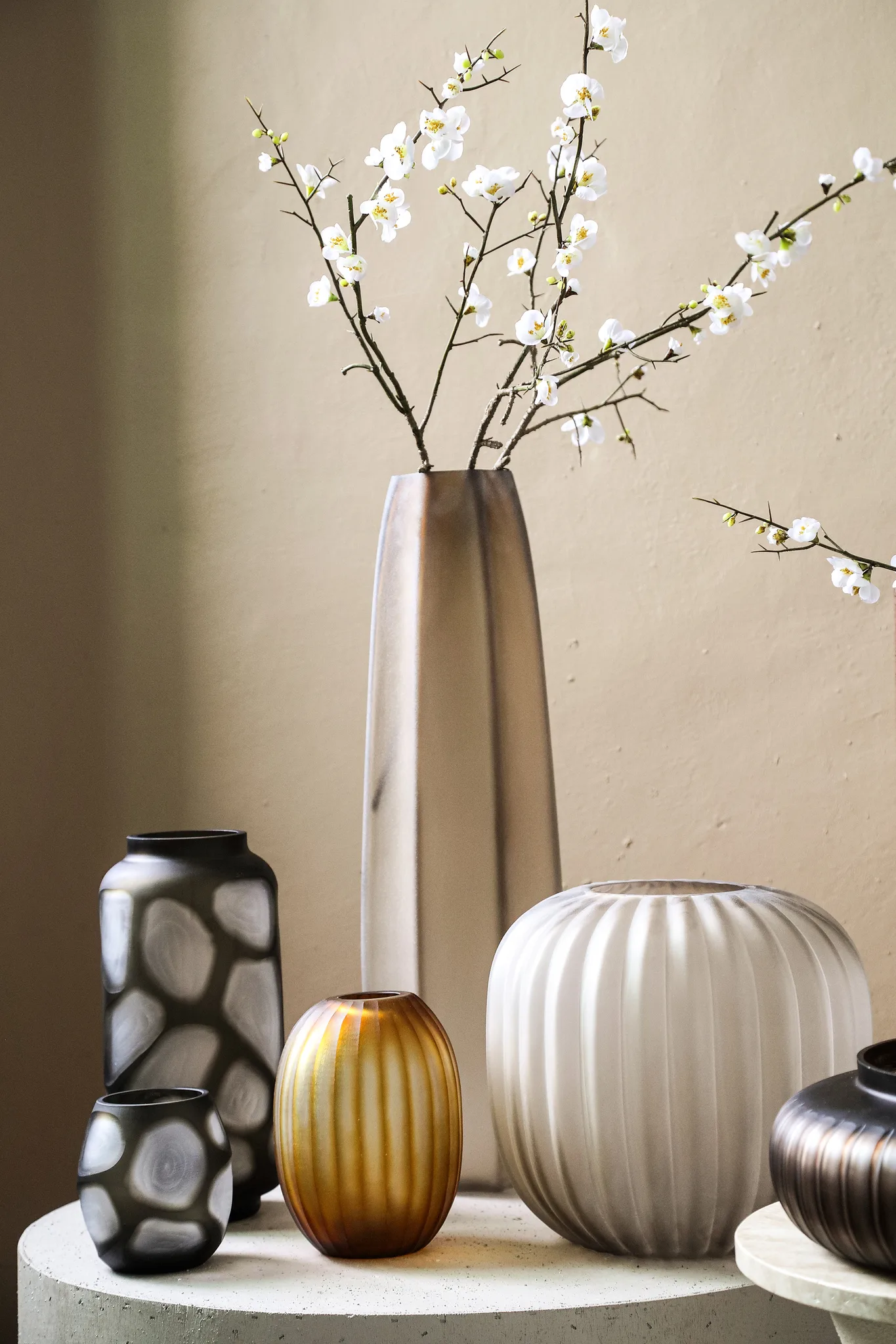 Vaas PTMD Levente Sand carved 60 cm - Afbeelding 3
